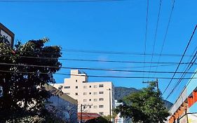 Apartamento inteiro em Peruíbe no centro, próx a praia