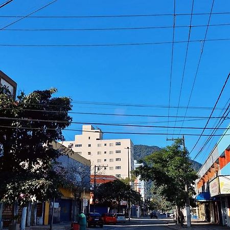 Apartamento inteiro em Peruíbe no centro, próx a praia Exterior foto